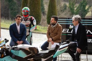 Team_Go_Eleven_Ducati_3